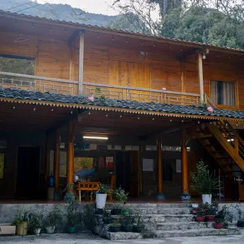 Lạ Pọ - Homestay Lô Lô Chải