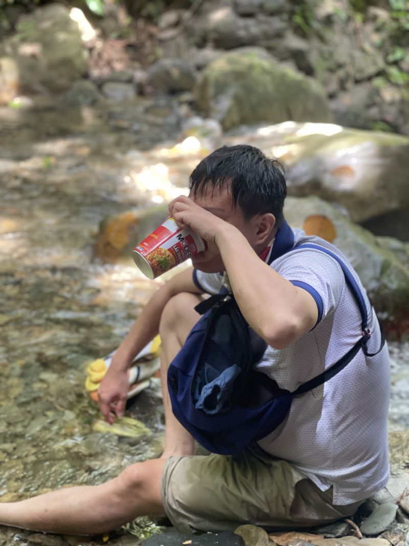 Đói quá rồi, tới mì ly cũng thành đặc sản 🌿
Trekking mà, ă