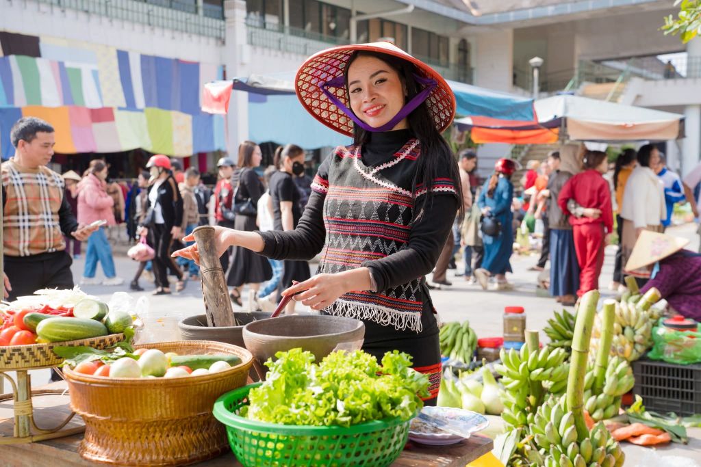 Thị trấn Lao Bảo – phiên chợ quê rộn ràng của đồng bào Vân K