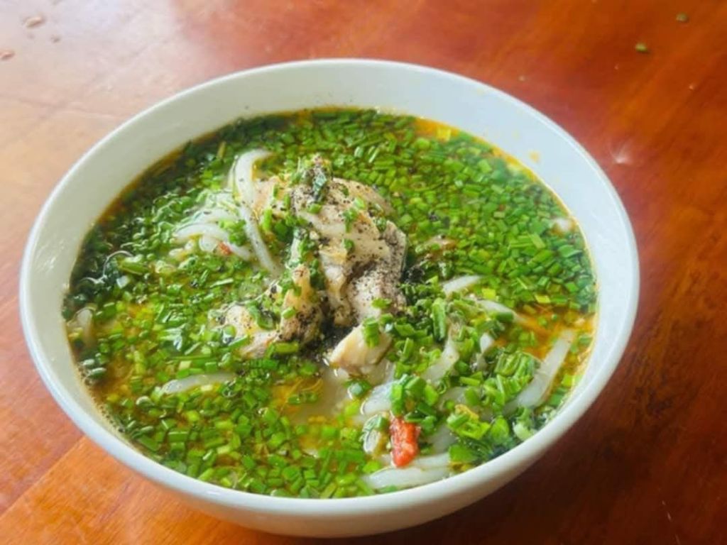 Ghé Quảng Trị đừng quên thưởng thức bánh canh bột cá lóc quê