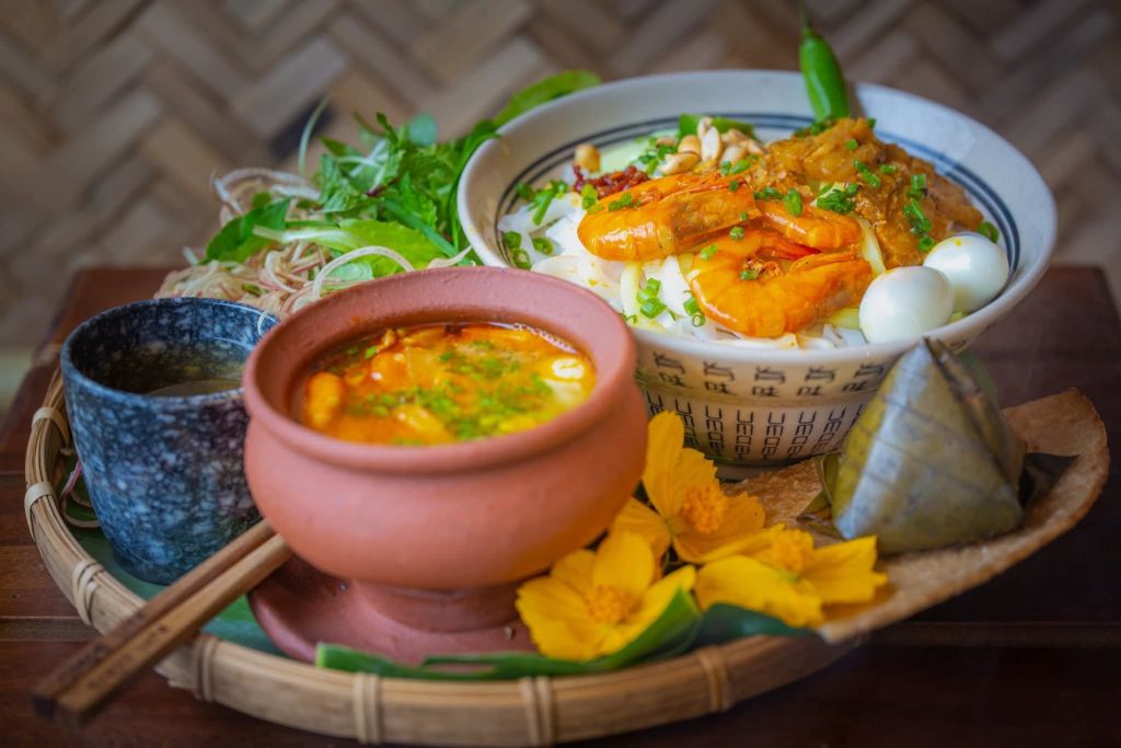 Mì Quảng – Linh hồn ẩm thực xứ Quảng, hương vị níu chân du khách.