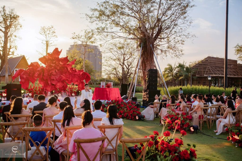 Bạn có từng mơ về một đám cưới ngoài trời giữa thiên nhiên t