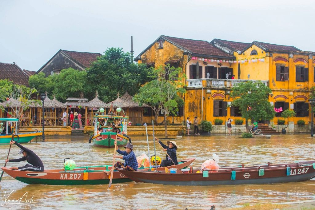 Hội An trước khi bão Fengsheng đến, nhiều nơi đã ngập nước t - 3