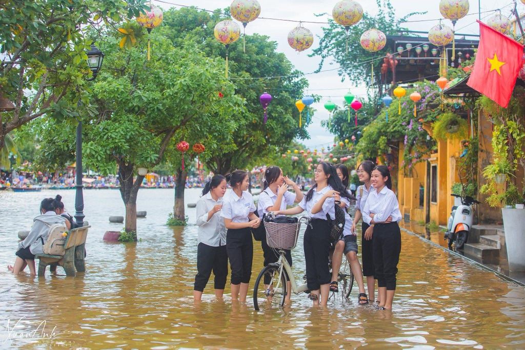 Hội An trước khi bão Fengsheng đến, nhiều nơi đã ngập nước t - 4