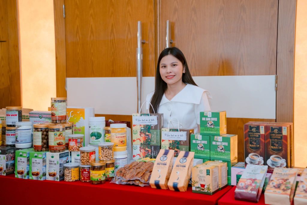 관광협회 대회에서 OCOP 제품과 관광을 연결하다 - 2