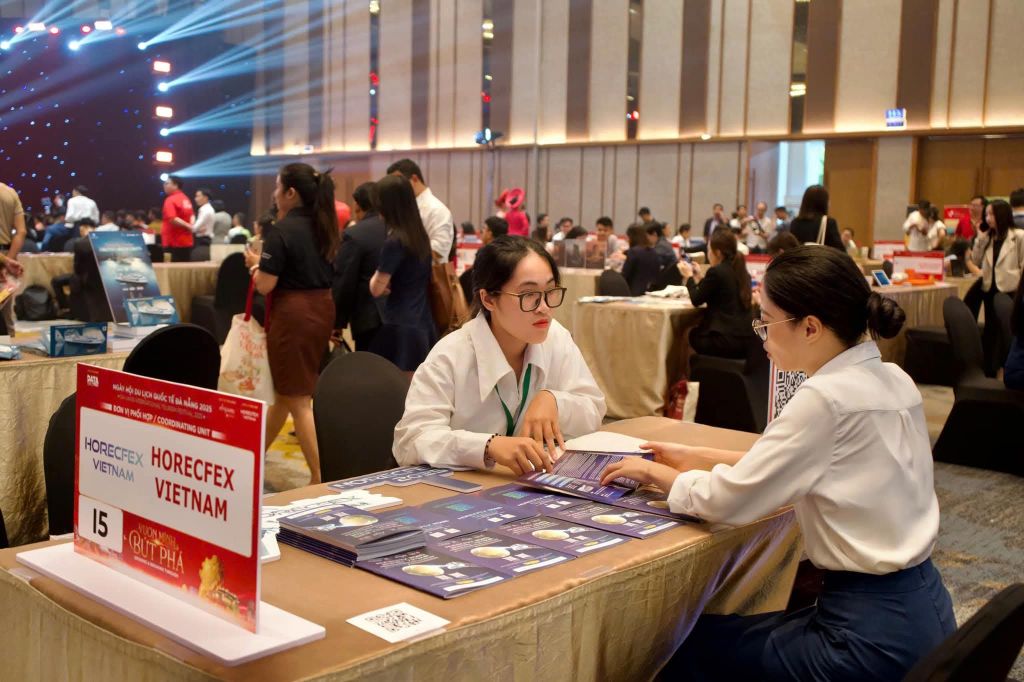 拍摄于岘港国际旅游节2025中心 - ảnh 5