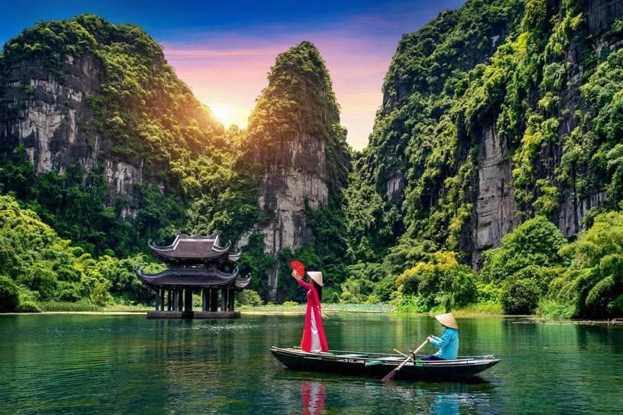 Thử một lần du lịch tới Ninh Bình — để cảm nhận vẻ đẹp hoang - 1