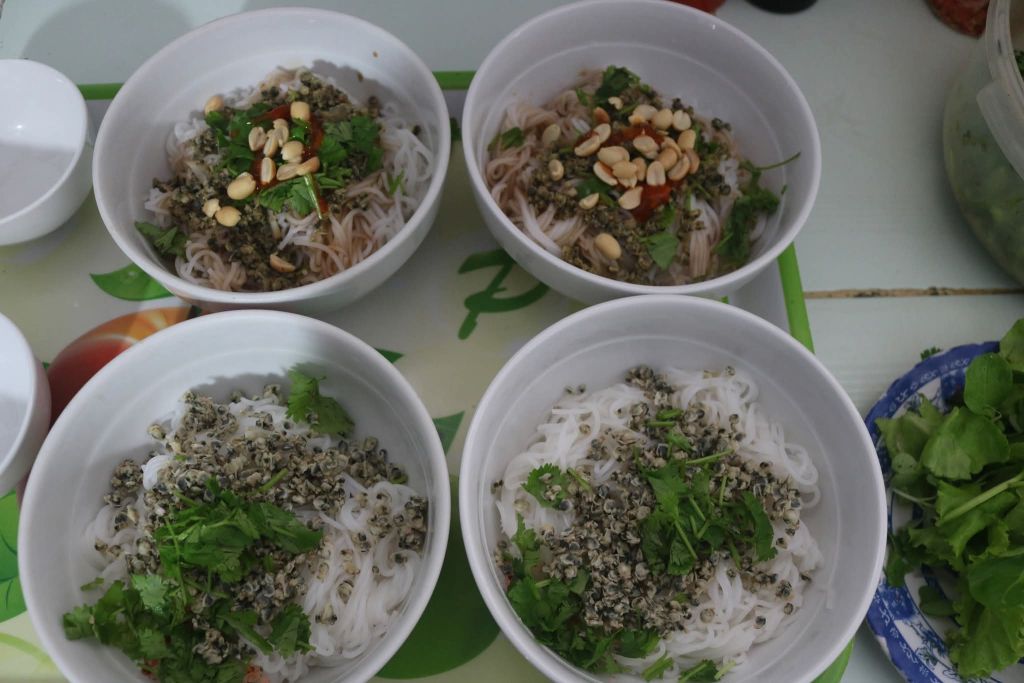 Bún hến Mai Xá – món ăn dân dã mà đậm đà hồn quê Quảng Trị. - 3