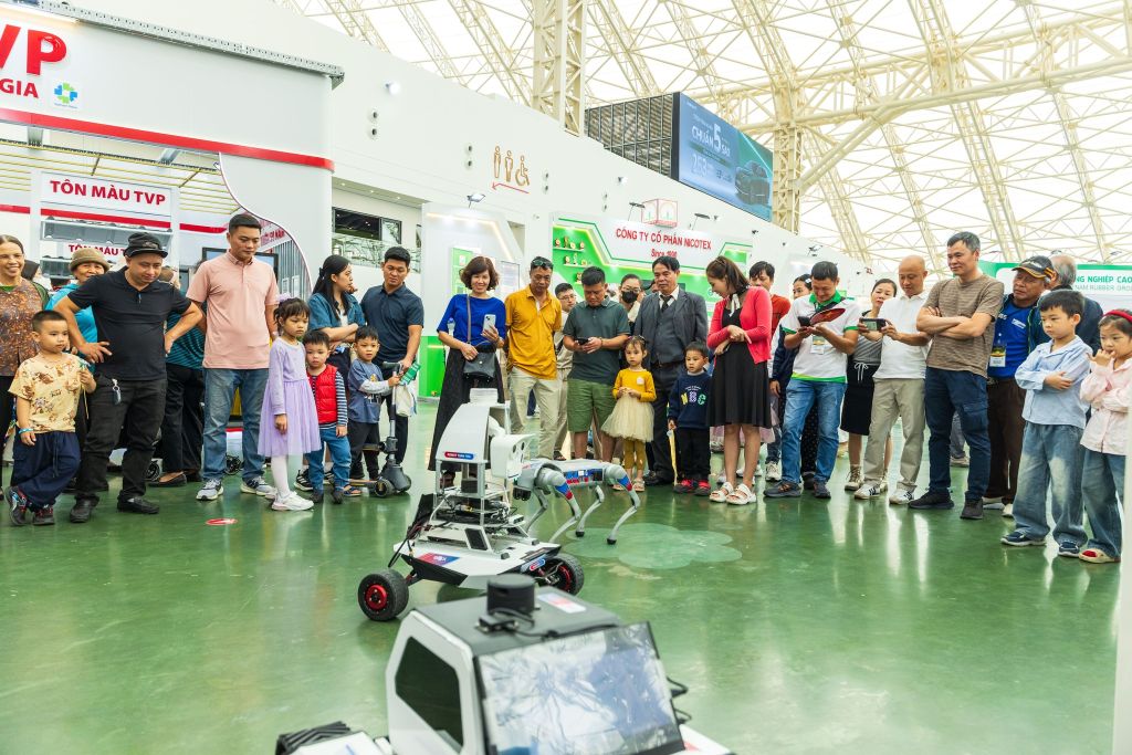 The atmosphere right now at VEC. The Fall Fair is officially underway. - 9