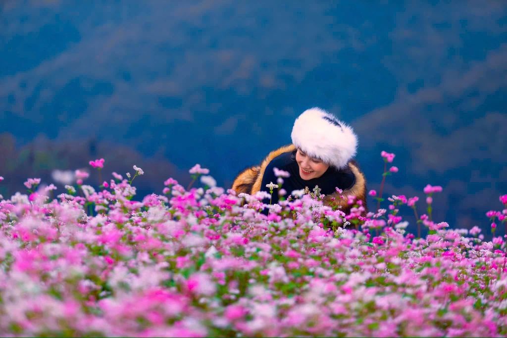 Hey sis... You look so pretty 🥰 I was scrolling through photos and saw you. - 5