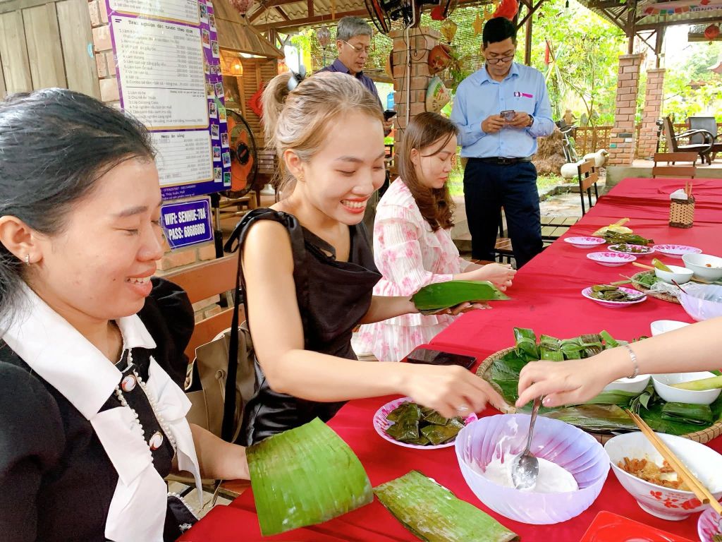 A beautiful experience at Huế Lotus Today, we - 3