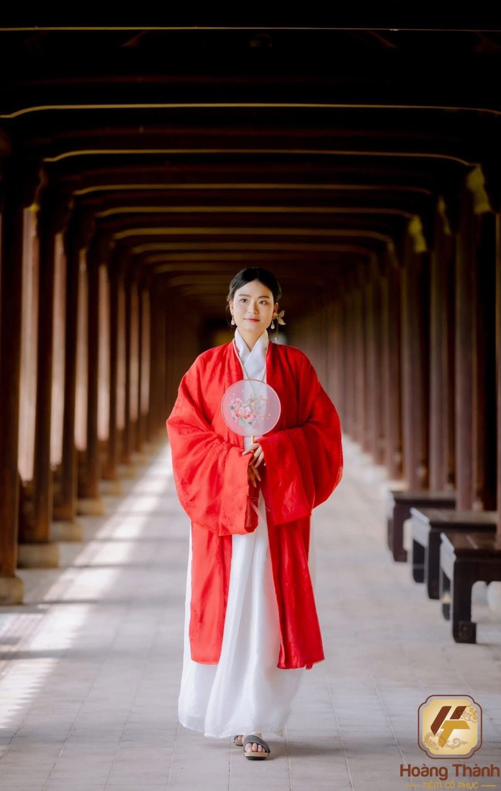 EXPERIENCE BEING A KING – OFFICIAL – IMPERIAL CONSORT RIGHT IN THE HEART OF HUE - 1