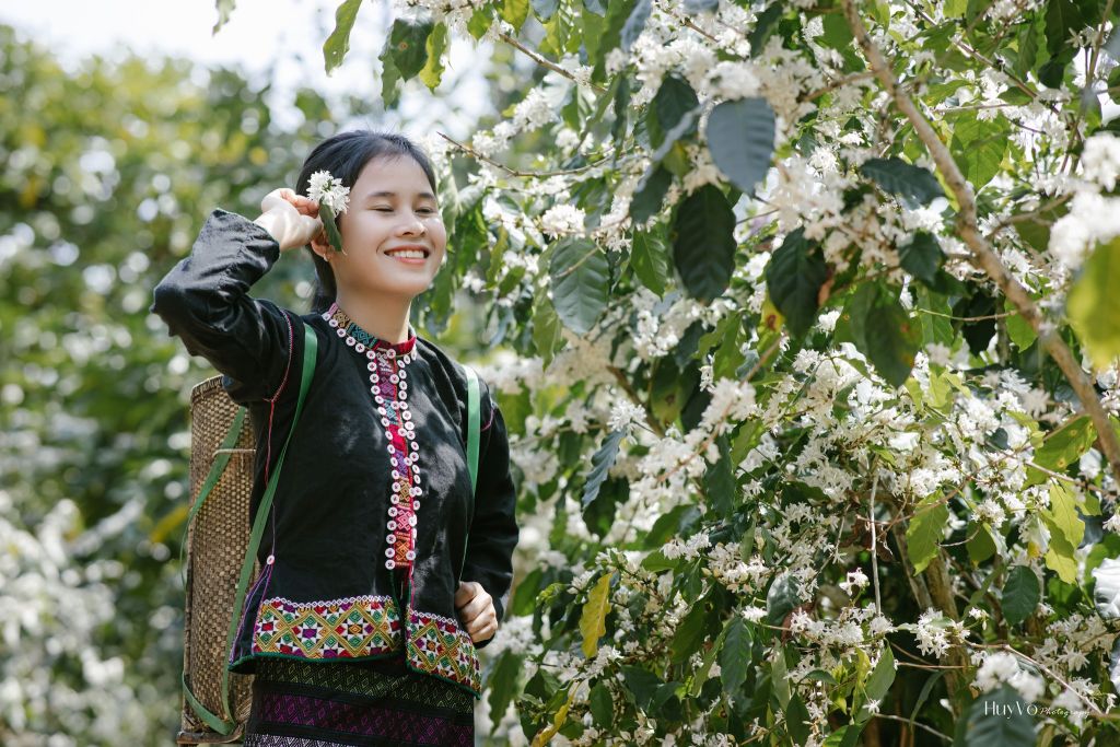 There is a village called Chênh Vênh in the majestic Trường Sơn mountains. - 6