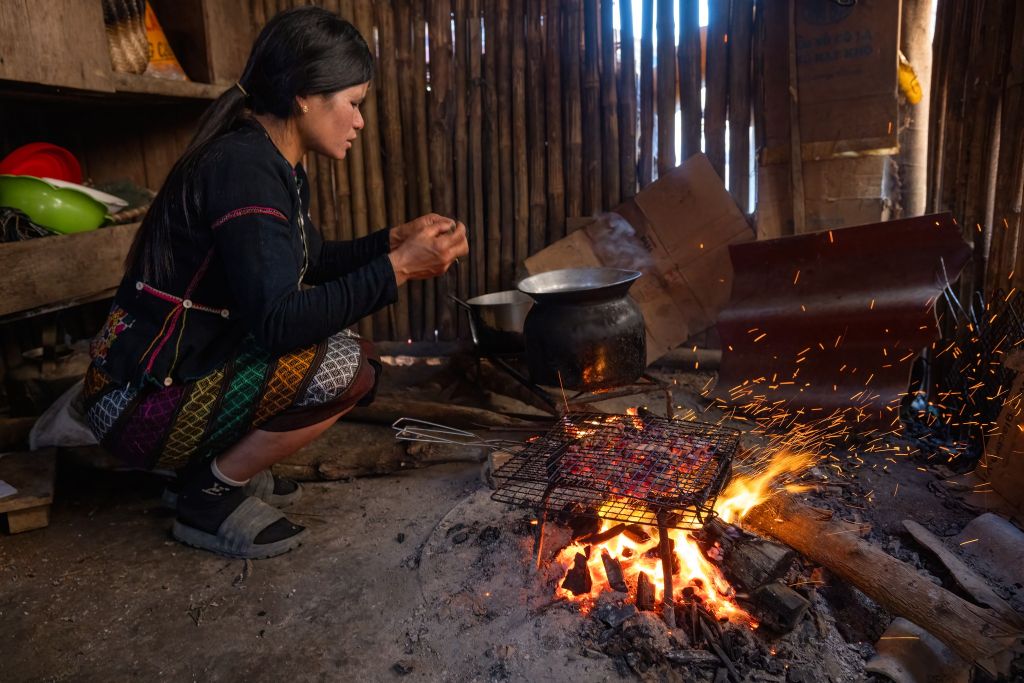 There is a village called Chênh Vênh in the majestic Trường Sơn mountains. - 7