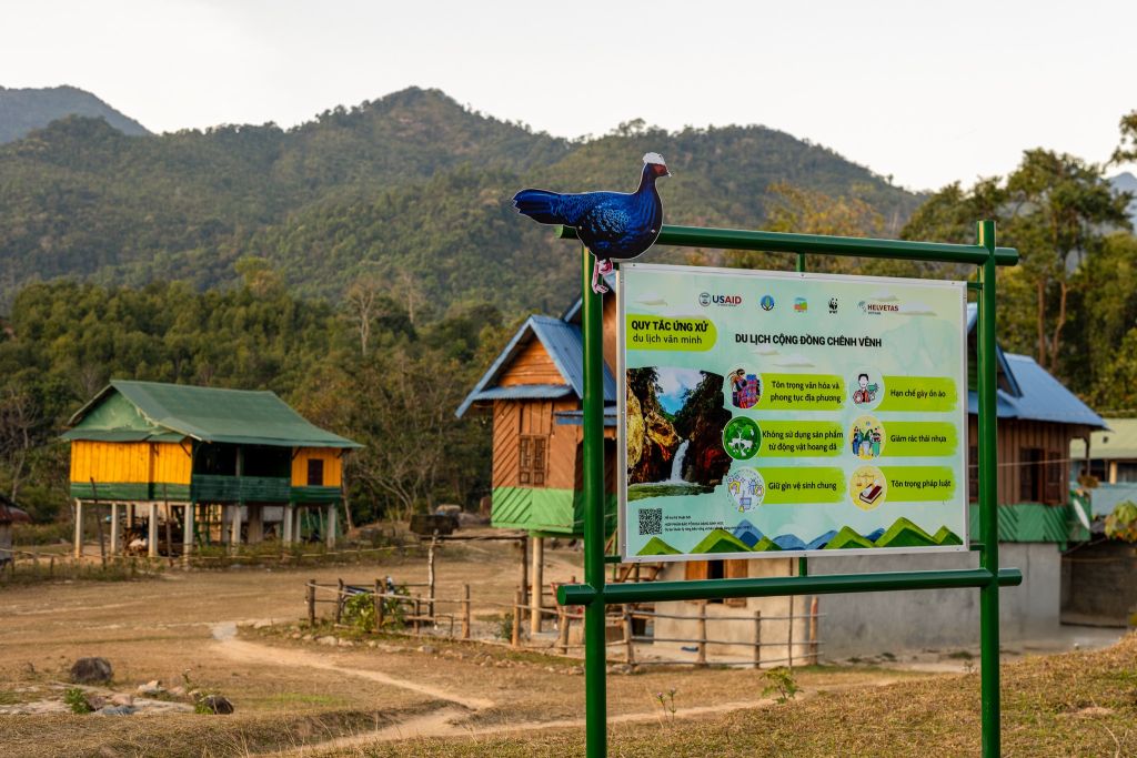 There is a village called Chênh Vênh in the majestic Trường Sơn mountains. - 10