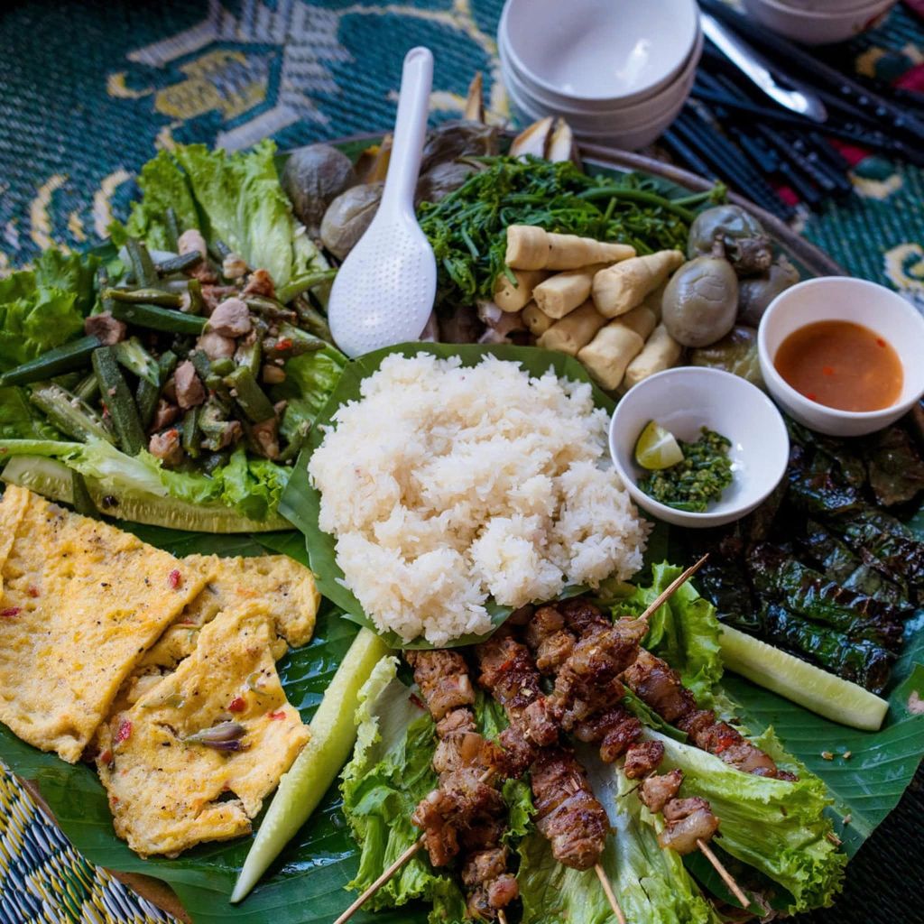 ESCAPING THE CITY TO KHE SANH – A DAY IS ENOUGH "The journey of escaping the city to..." - 2