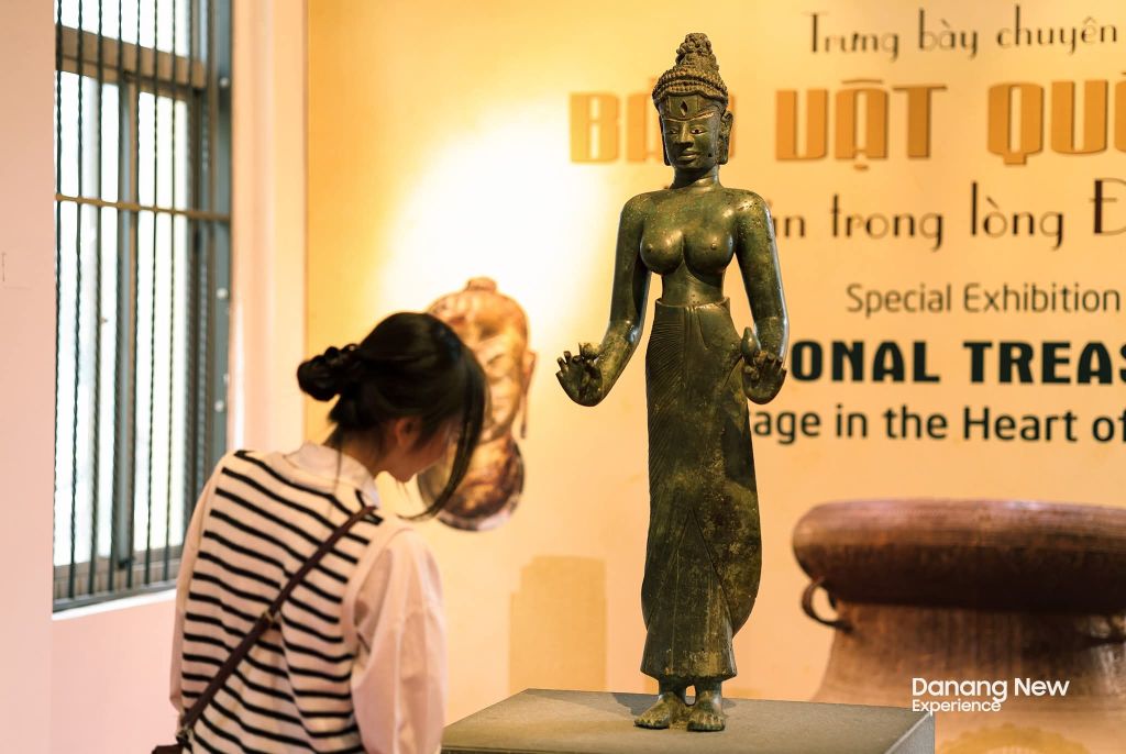 Discover 19 national treasures at the Cham Sculpture Museum. - 6