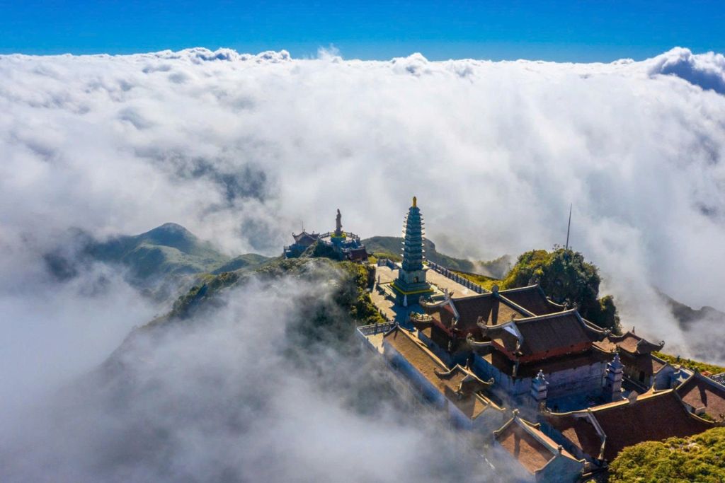 Fansipan Peak is entering the most beautiful cloud hunting season of the year. - 4