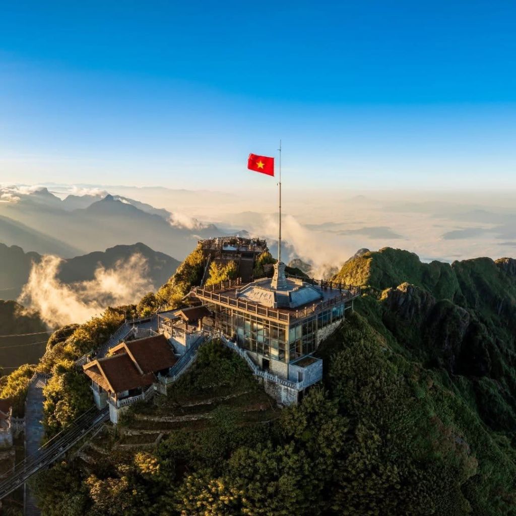 FANSIPAN HONORED AS A "TOURIST DESTINATION WITH SCENIC BEAUTY" - 1