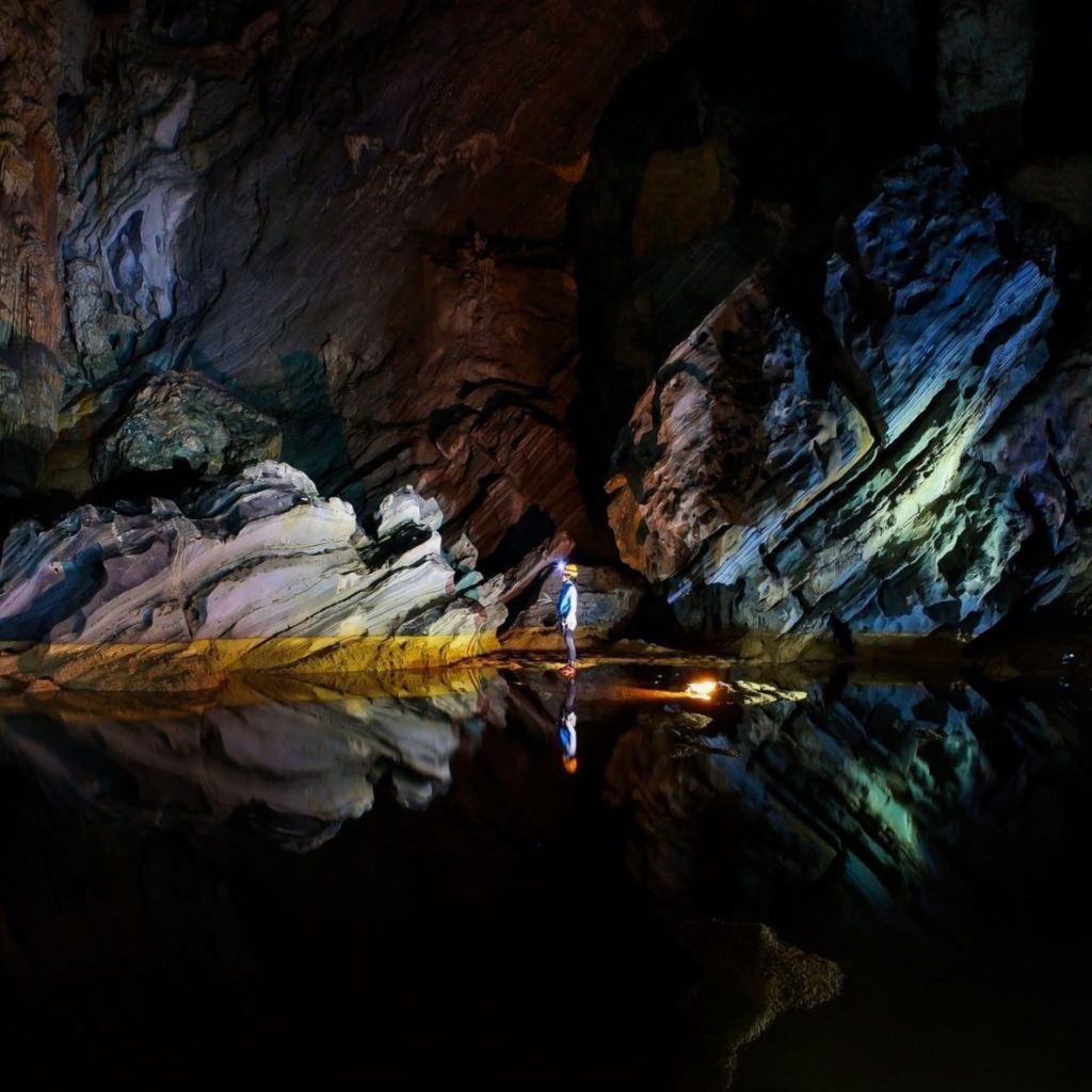 🌌 HANG RỤC MÒN – A PLACE WHERE LIGHT "LOST" IN THE HEART OF THE MOUNTAIN - 2