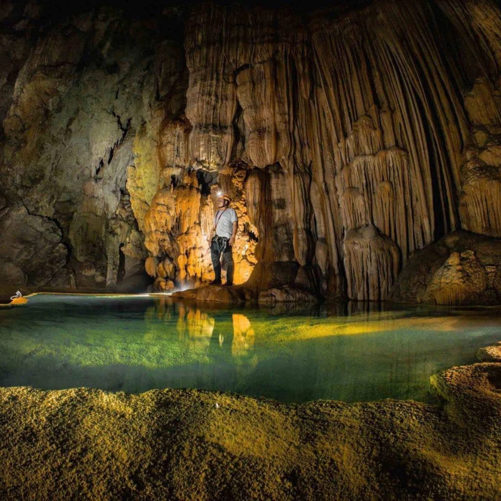 🌌 HANG RỤC MÒN – A PLACE WHERE LIGHT "LOST" IN THE HEART OF THE MOUNTAIN - 3