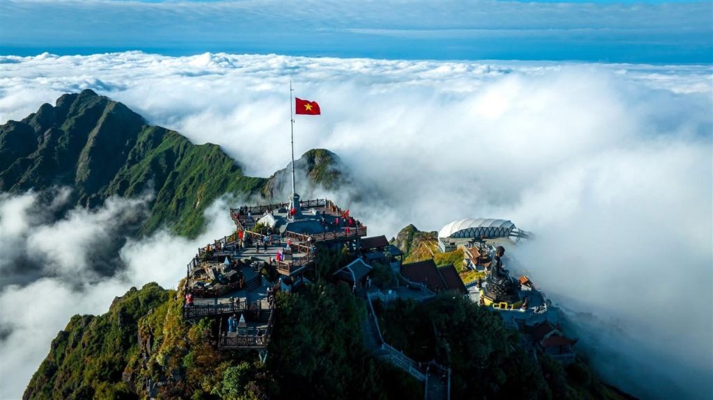 ❄️ The essence converges at the peak of FANSIPAN. - 2