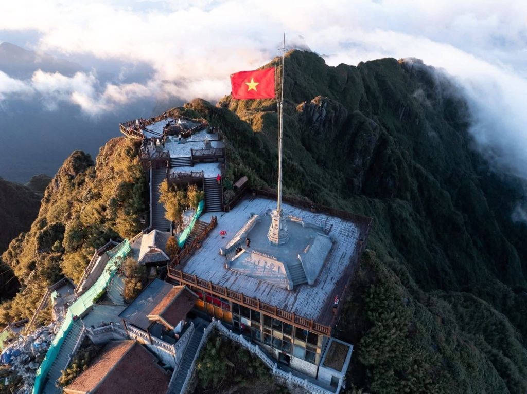 ❄️ शिखर फैनसिपान पर एकत्रित उत्कृष्टता - ảnh 7