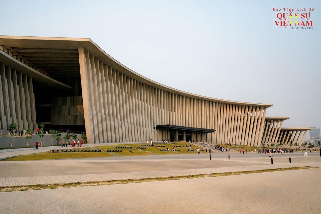 📍 VIETNAM MILITARY HISTORY MUSEUM (Hanoi) If peace... - 2