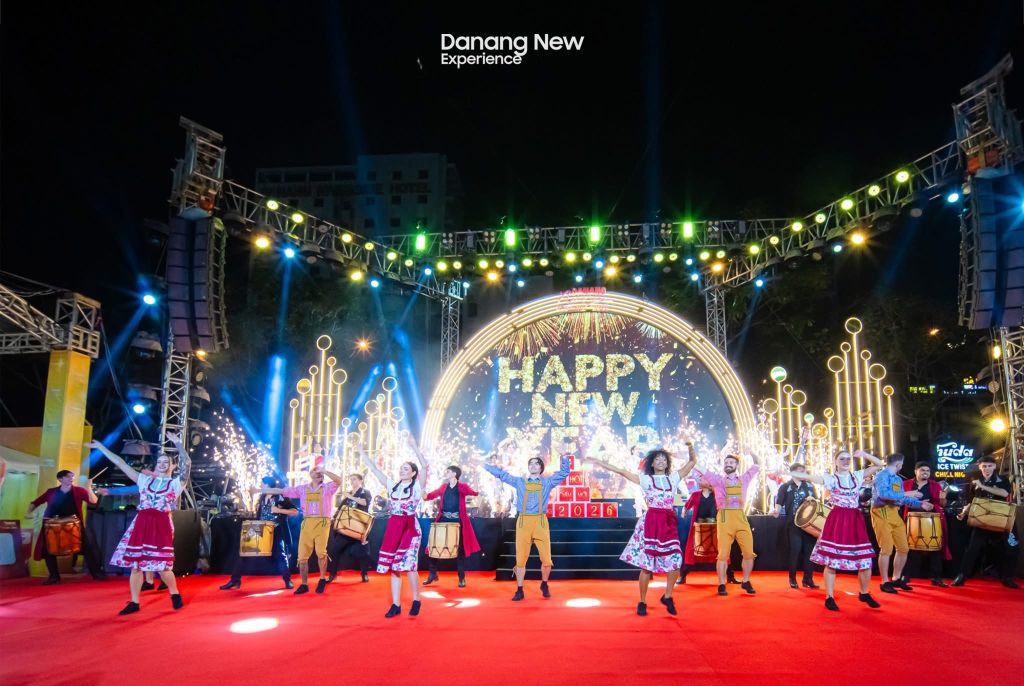 오늘 밤 어디에 가서 축제 분위기를 만끽하고 싶으세요? - ảnh 5
