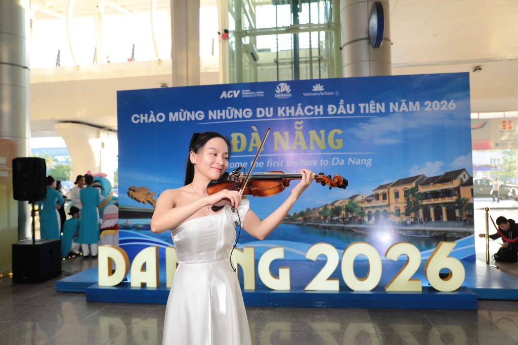 🎉 Da Nang Accueille La Nouvelle Année 2026 Avec Les Premiers Touristes ! - ảnh 5