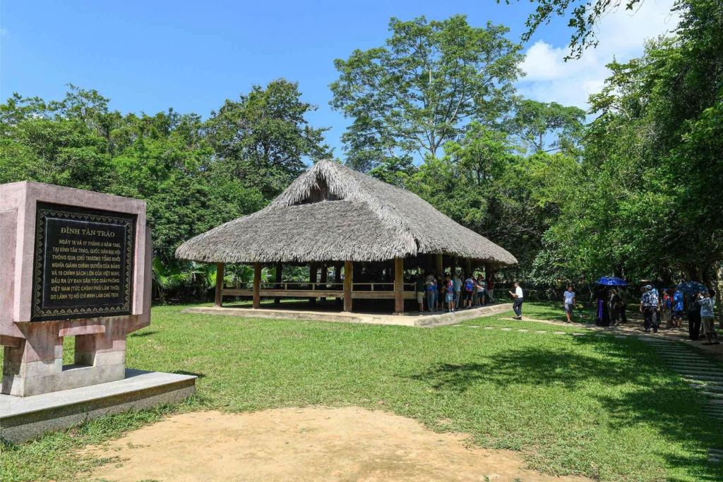 The Tan Trao Banyan Tree Relic – Symbol of the "Resistance Capital" - 3