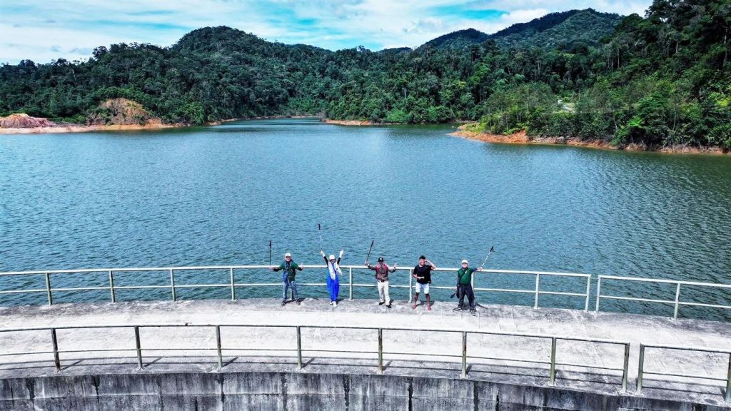 Hùng Ngàn Waterfall – A "hidden gem" nestled in the Quang Ngai forest. - ảnh 6
