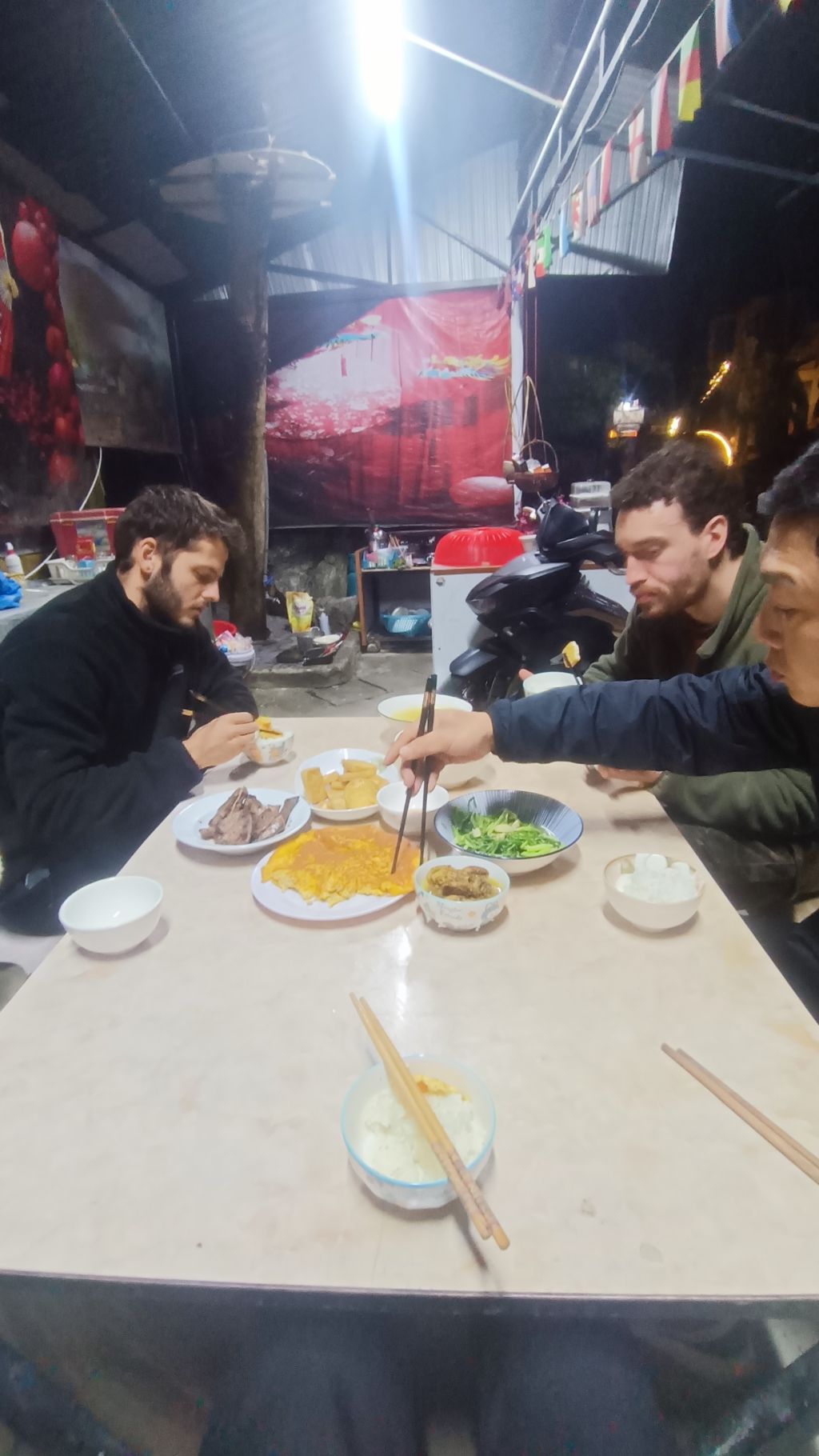 "Cloud Classroom" - a community English class for people. - ảnh 7