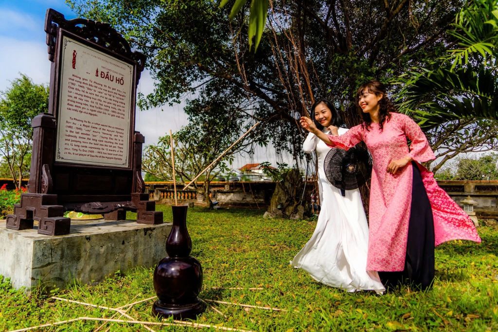 PISO CUATRO SIN PROBLEMAS - "TOCAR" EL PALACIO REAL DENTRO DE LA CIUDAD IMPERIAL H - 3