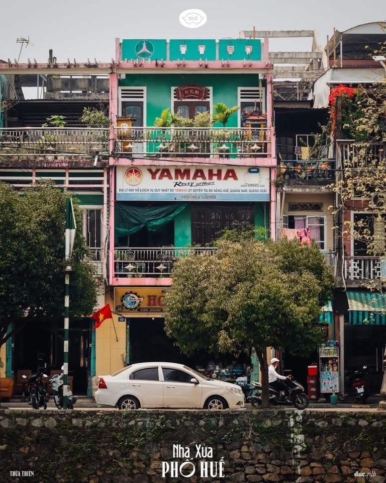 Old house, Hue street. Recently, I went to Hue for just a few days of nice weather. - 5
