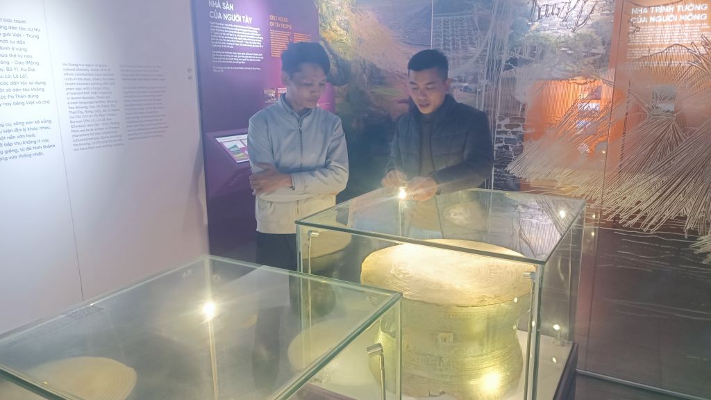 Bả tàng Hà Giang is the starting point for local travel adventures. - ảnh 5