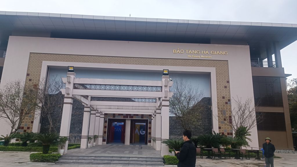 Bả tàng Hà Giang is the starting point for local travel adventures. - ảnh 6