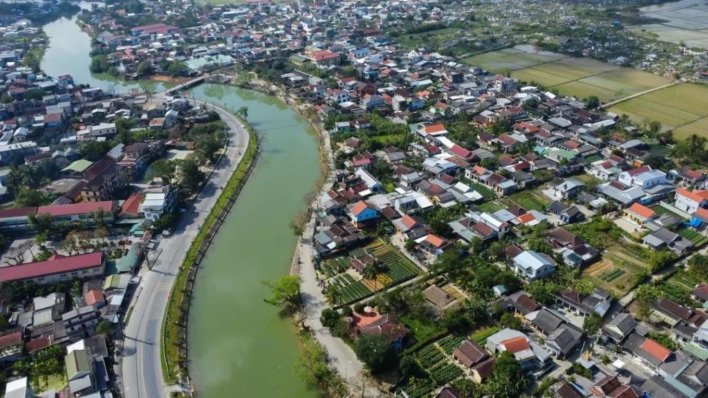 The village of Ba Ho that I visited is now celebrating Tet with a festive atmosphere. - 6