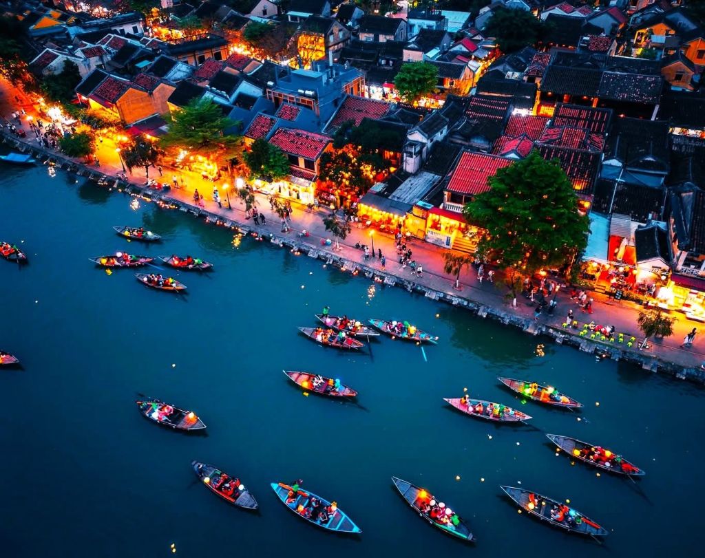 Hoi An is ranked among the Top 7 Outstanding Destinations in Asia 2026 according to tourism. - 1