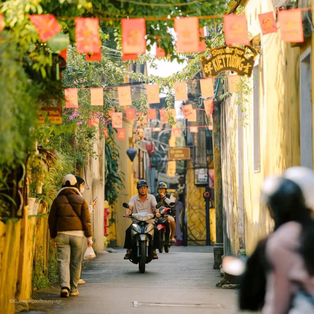 Tet is coming to Hoi An 🥰📸 The people of Hoi An - 4