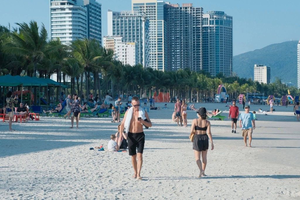 The beaches in Da Nang are really beautiful this season! ☺️📸 Win DT#Locatravel # - 3