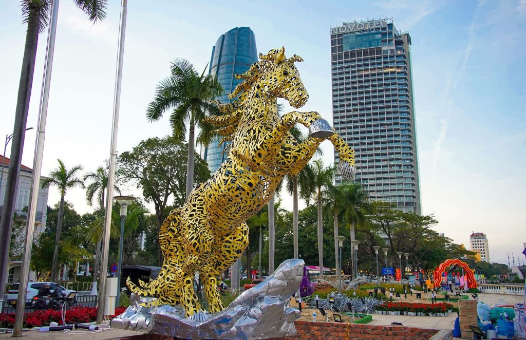 🐴✨ "Kim Mã Hợp Nhất" – A symbol of present-day Da Nang - 1
