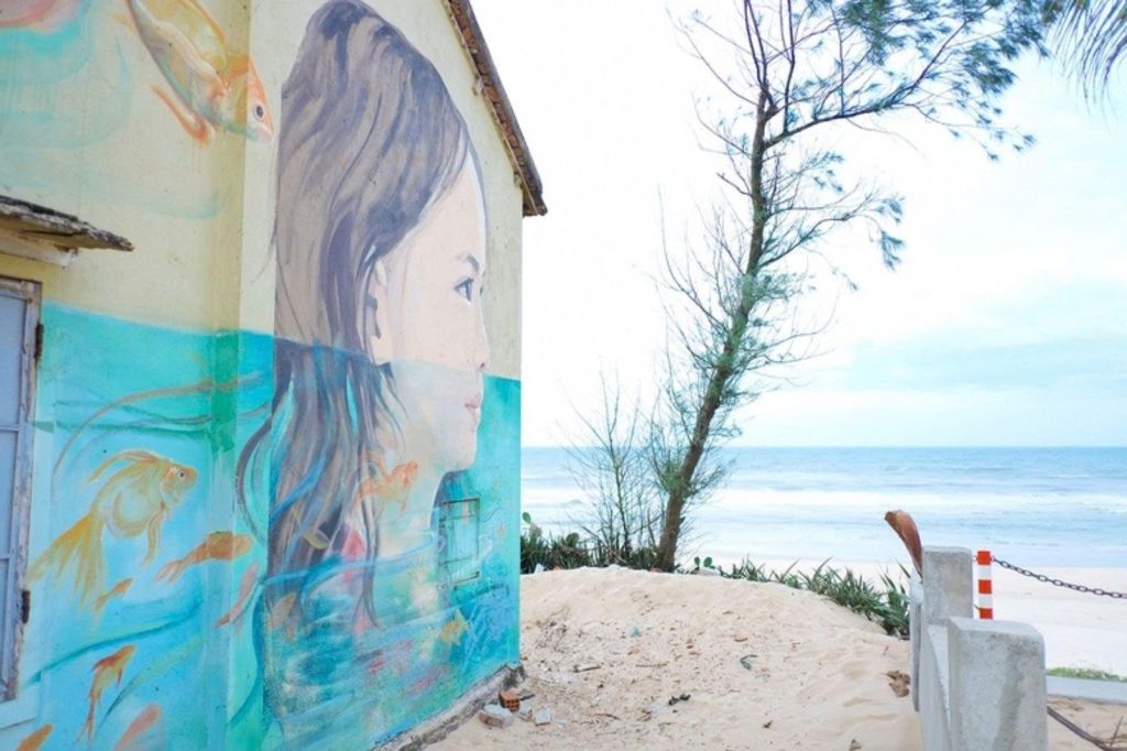 🎨 "Lost" in Tam Thanh Mural Village – The art wall - 2