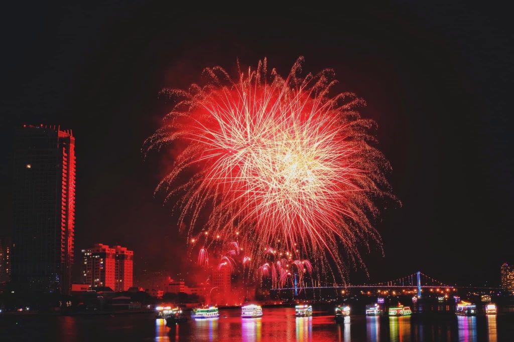 Details of 6 spots to watch the New Year's fireworks in Da Nang: Hội A - 5
