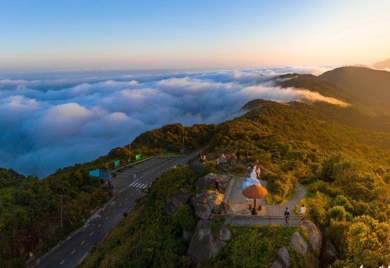 Bàn Cờ Peak - Where the sky and earth of Da Nang meet in a moment.