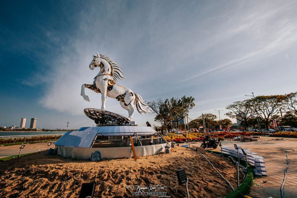 Không khí tết đã về trên khắp phố phường Đà Nẵng chào đón nă