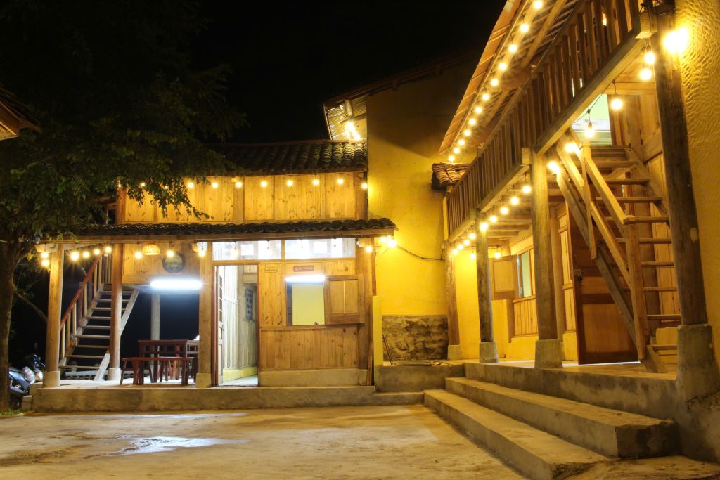 Hapu Lô Lô Chải - Single Bed Room - Double Bed Room - Quadruple Bed Room