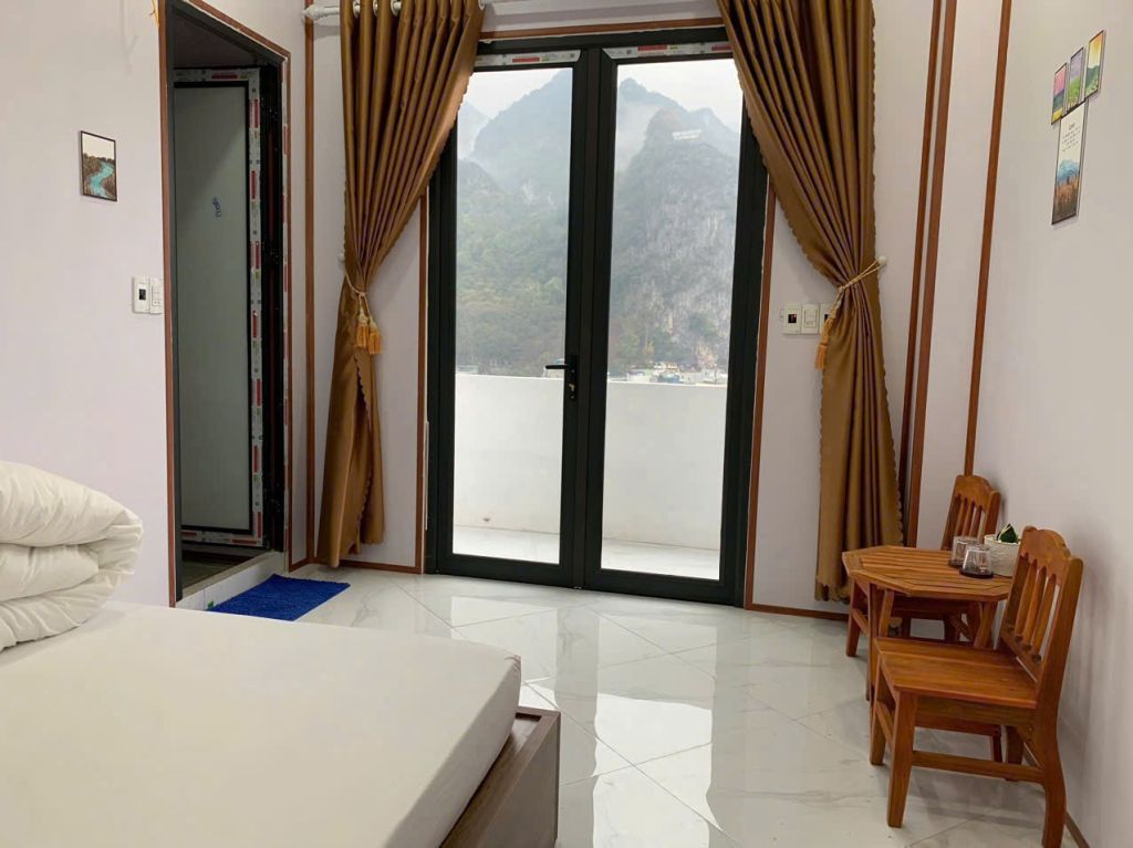 Room system at Thu Tuyến Hotel – Đồng Văn
