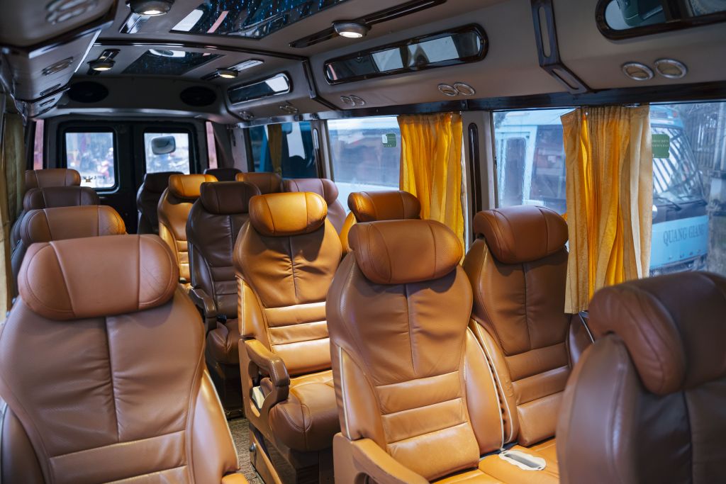 Xe Limousine Ghế Da VIP 34 Chỗ