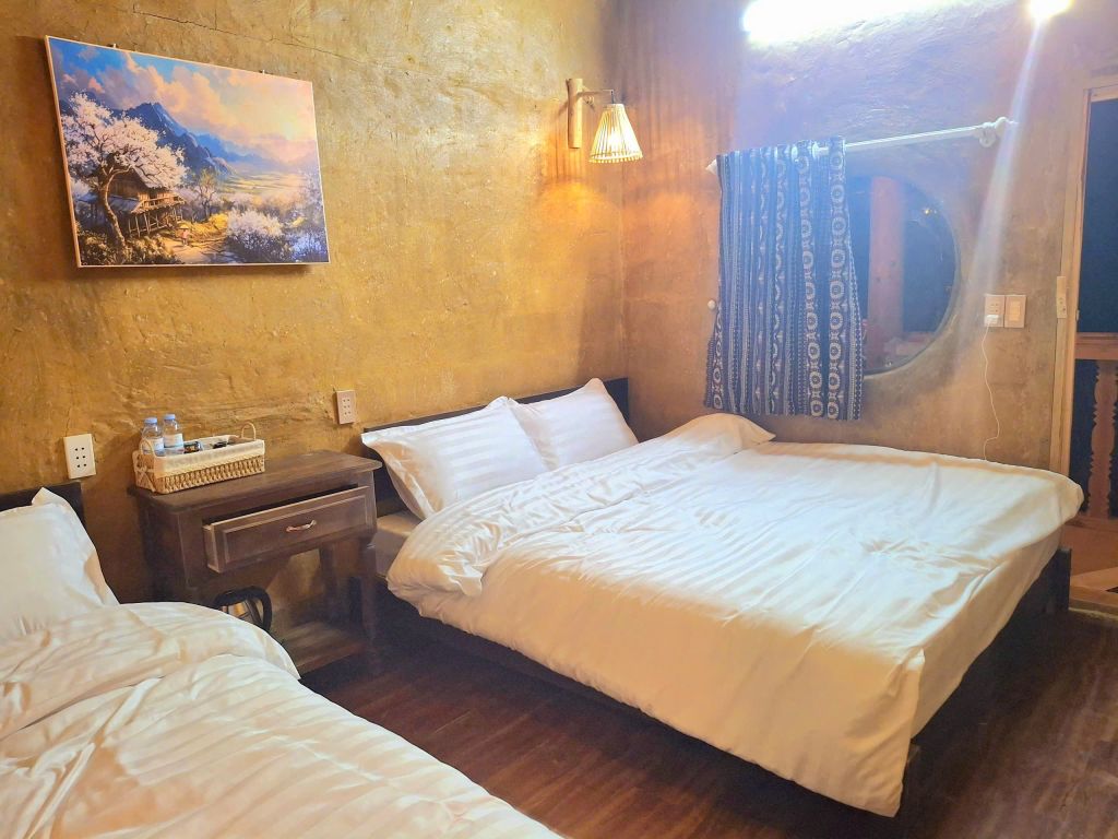 PAMI 3 – Phòng đôi 4 người – View Cột cờ + Làng